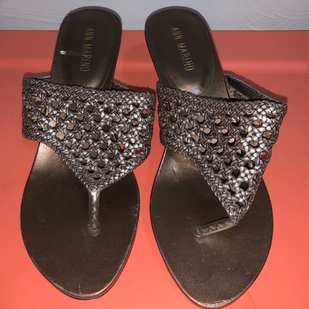 Size 7 1/2 Ann Marino sandals